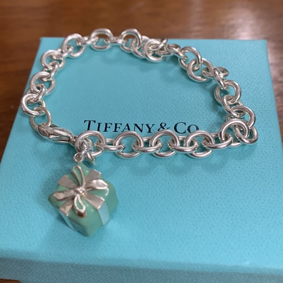 Tiffany & Co box charm with bracelet - Picture 5 of 5
